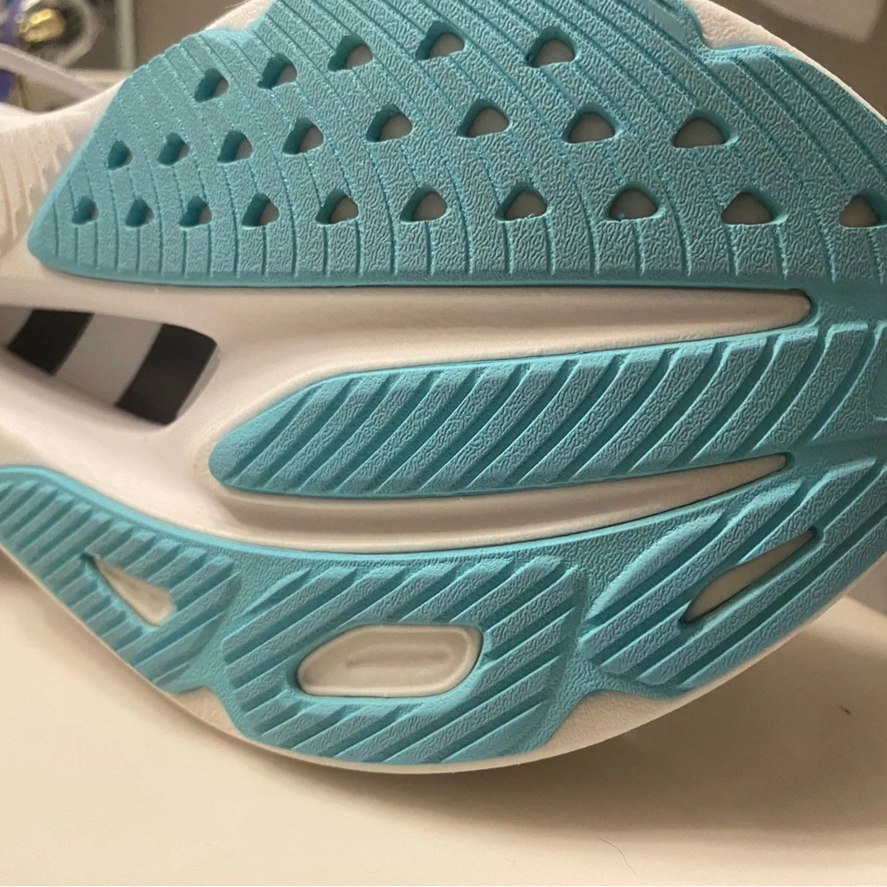 Hoka Women’s Skyward X Gray Blue Size 6 (6D) - Used 27 mi, Like New. $75 Floor - Picture 14 of 16